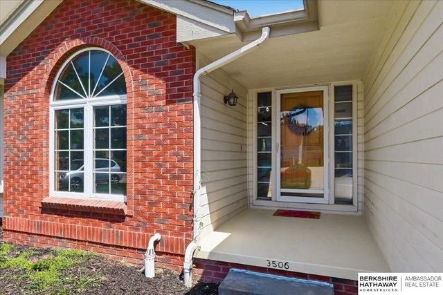 3506 Blackhawk Drive, Bellevue, NE 68123