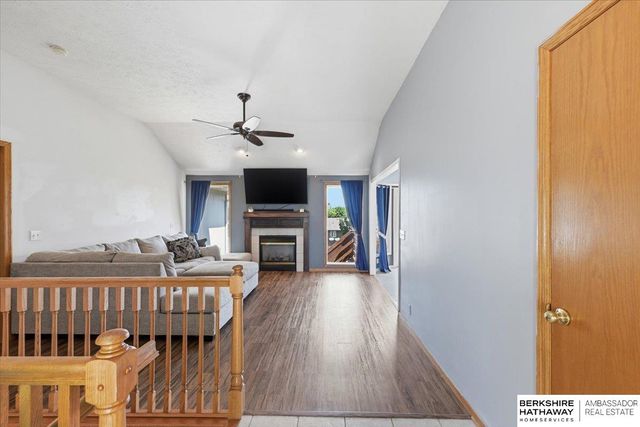 3506 Blackhawk Drive, Bellevue, NE 68123