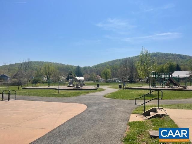 943 RIVES ST, Charlottesville, VA 22902