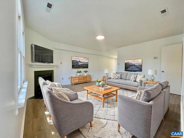 943 RIVES ST, Charlottesville, VA 22902