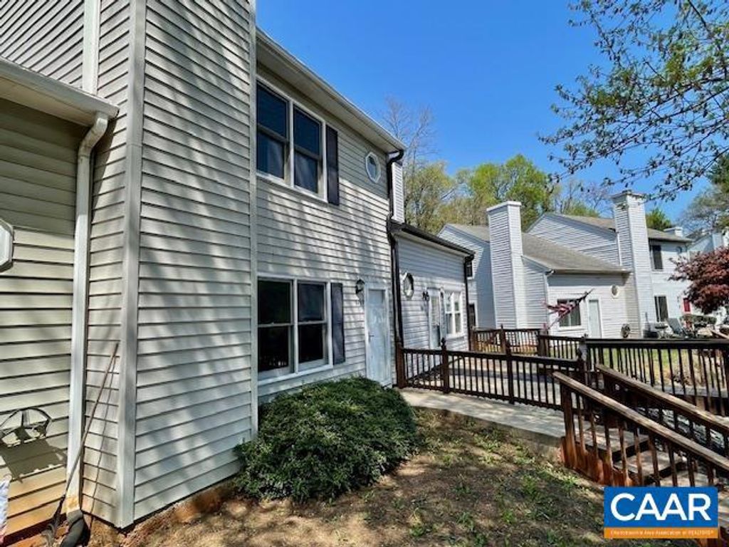 943 RIVES ST, Charlottesville, VA 22902