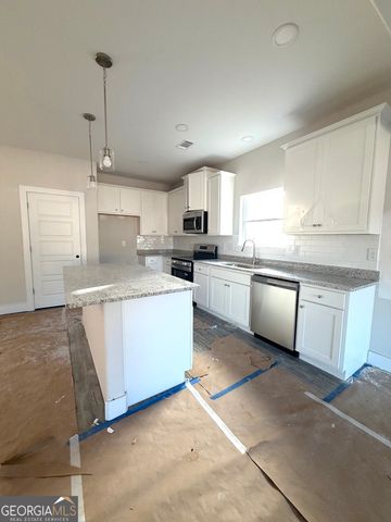 11205 Cornerstone Way, Hampton, GA 30228