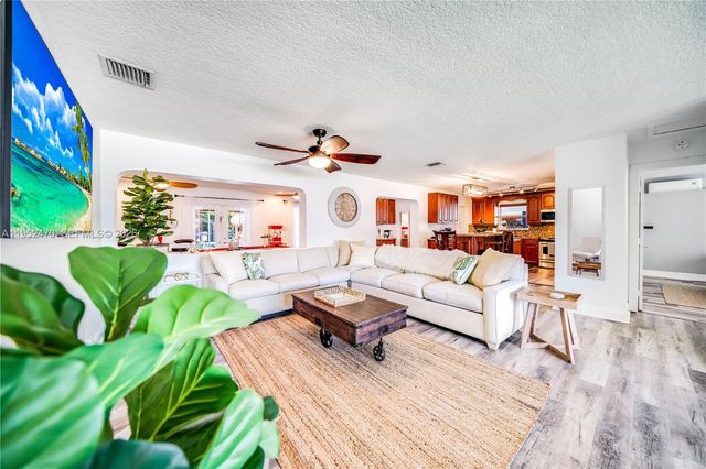 1230 NE 23rd Ct, Pompano Beach, FL 33064