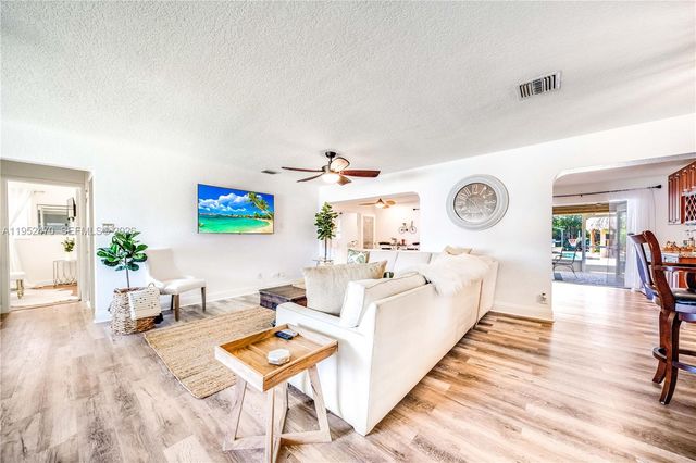 1230 NE 23rd Ct, Pompano Beach, FL 33064