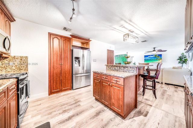 1230 NE 23rd Ct, Pompano Beach, FL 33064