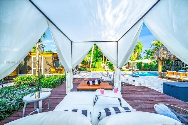 1230 NE 23rd Ct, Pompano Beach, FL 33064