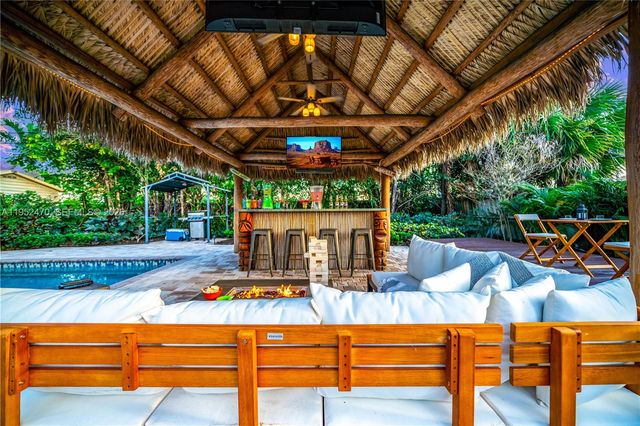 1230 NE 23rd Ct, Pompano Beach, FL 33064