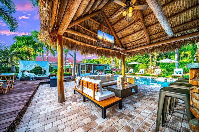 1230 NE 23rd Ct, Pompano Beach, FL 33064