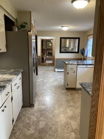 415 Alan Street SW, Hutchinson, MN 55350