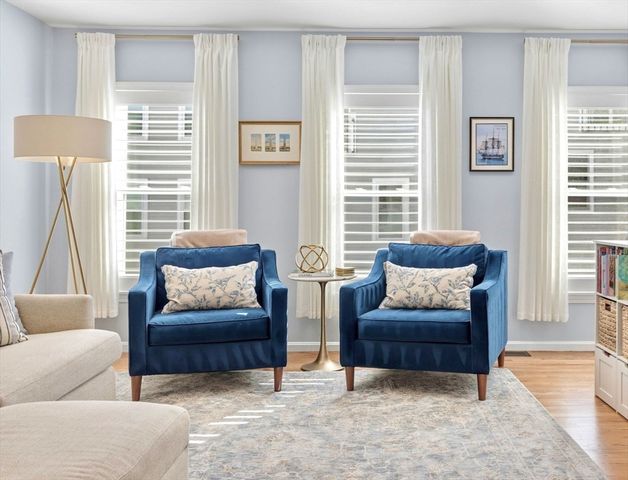 29 N Mead St 29, Boston, MA 02129