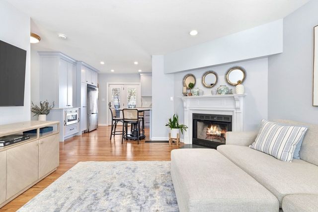 29 N Mead St 29, Boston, MA 02129