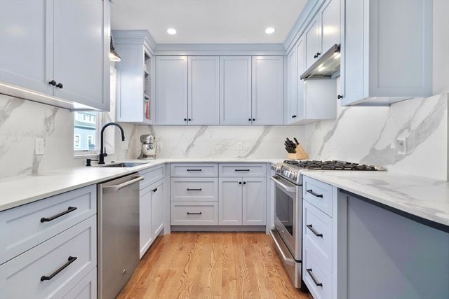 29 N Mead St 29, Boston, MA 02129