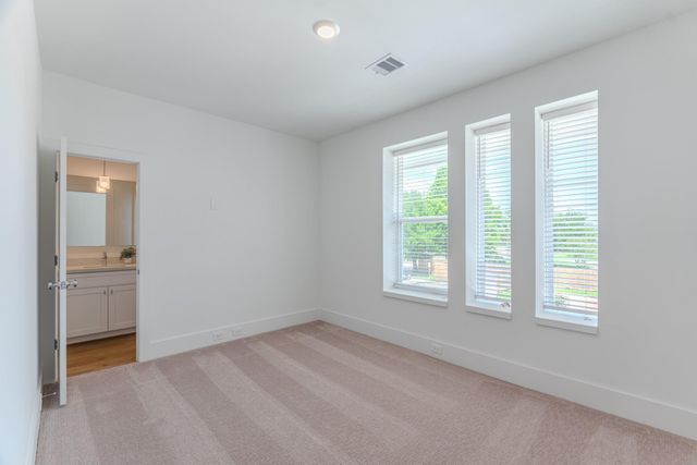 7613 Victory Reserve Street, Houston, TX 77088