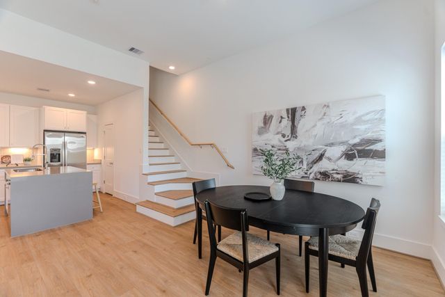 7613 Victory Reserve Street, Houston, TX 77088