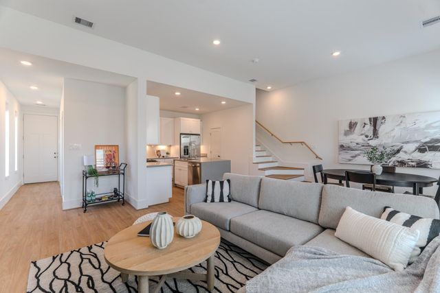 7613 Victory Reserve Street, Houston, TX 77088