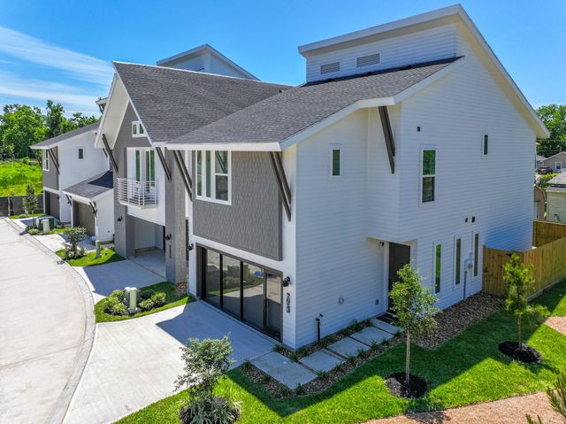 7613 Victory Reserve Street, Houston, TX 77088
