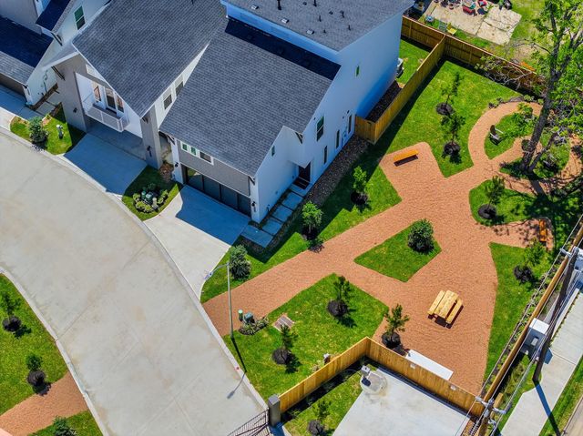 7613 Victory Reserve Street, Houston, TX 77088