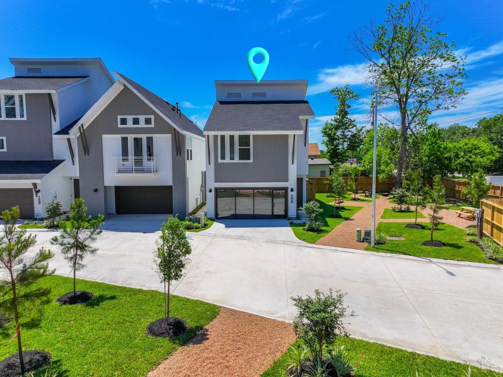 7613 Victory Reserve Street, Houston, TX 77088