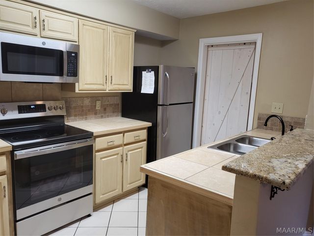 1516 Charleton Drive, Montgomery, AL 36106