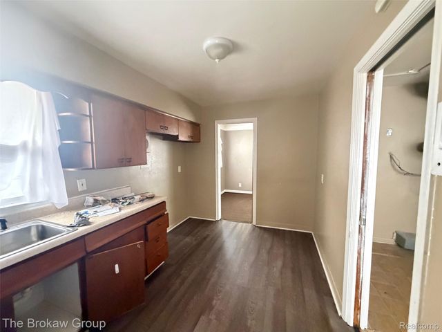 3005 Cherokee Avenue, Flint, MI 48507