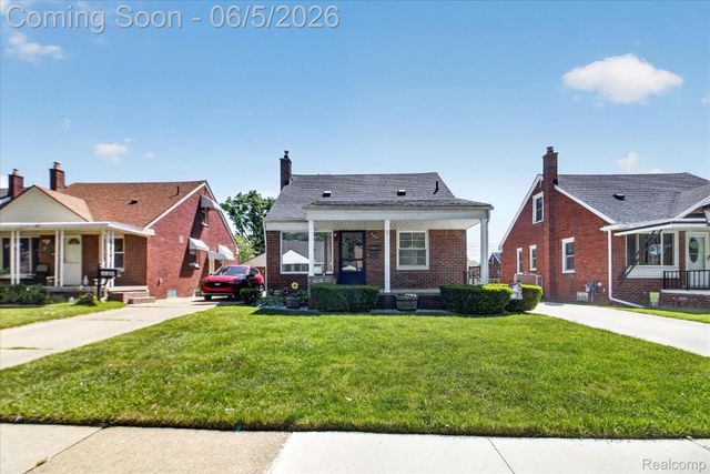 9825 Becker Avenue, Allen Park, MI 48101