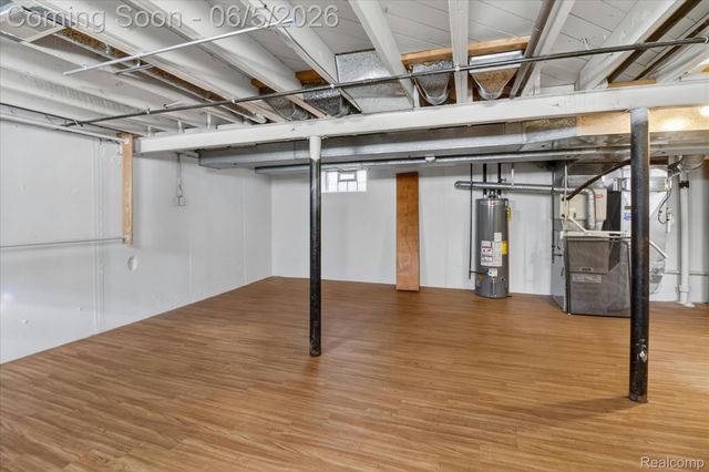 9825 Becker Avenue, Allen Park, MI 48101
