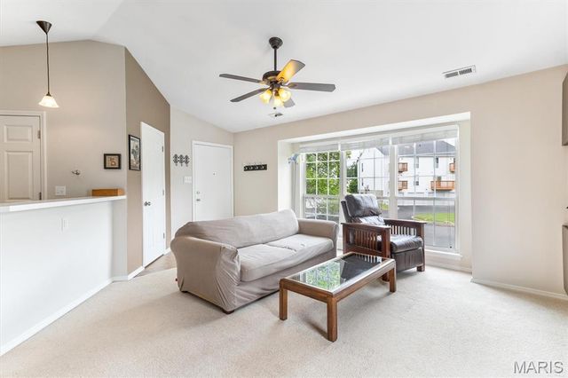 1335 Crossings Court C, Ballwin, MO 63021