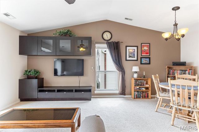 1335 Crossings Court C, Ballwin, MO 63021