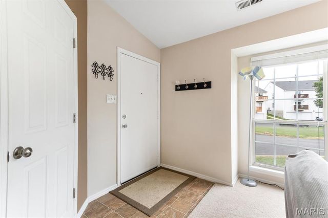 1335 Crossings Court C, Ballwin, MO 63021