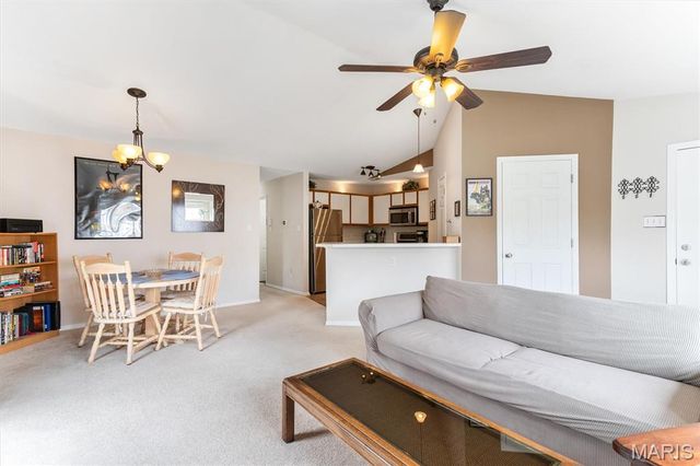 1335 Crossings Court C, Ballwin, MO 63021