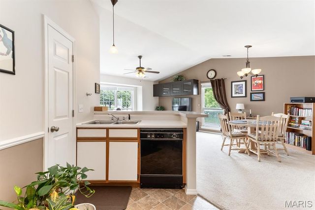 1335 Crossings Court C, Ballwin, MO 63021