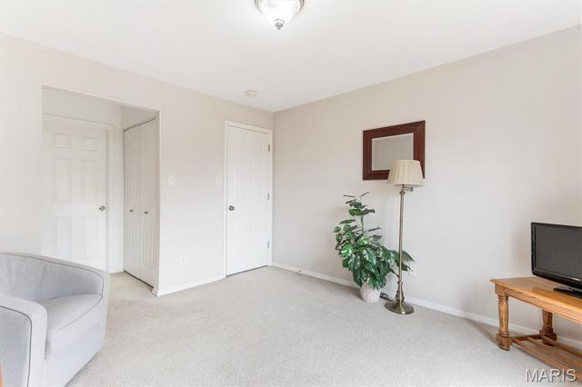 1335 Crossings Court C, Ballwin, MO 63021