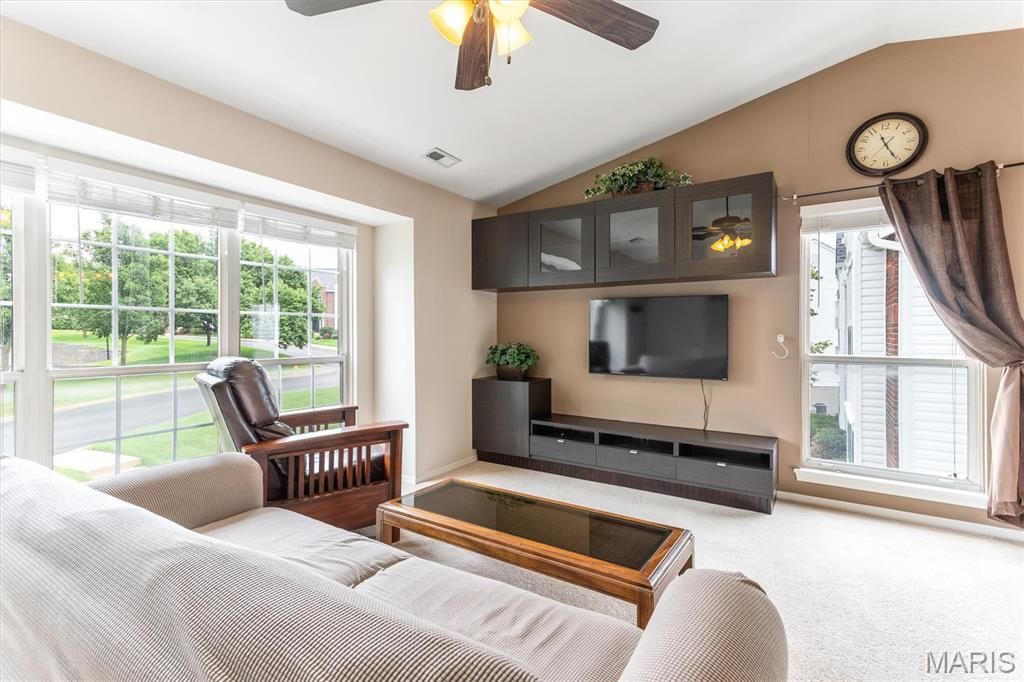 1335 Crossings Court C, Ballwin, MO 63021