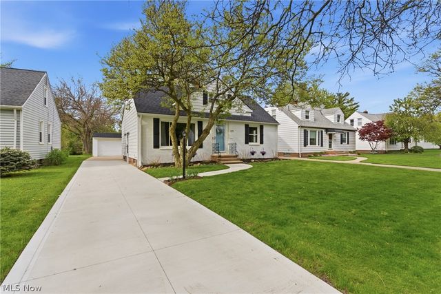 5175 Cheltenham Boulevard, Lyndhurst, OH 44124