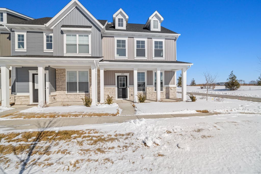 11757 Kentucky Street, Crown Point, IN 46307