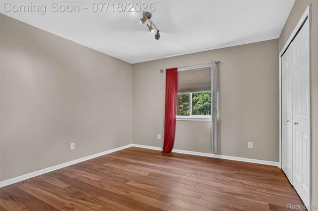 5363 Mill Race Way, Commerce Charter Township, MI 48382
