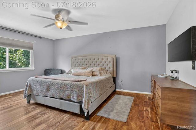 5363 Mill Race Way, Commerce Charter Township, MI 48382