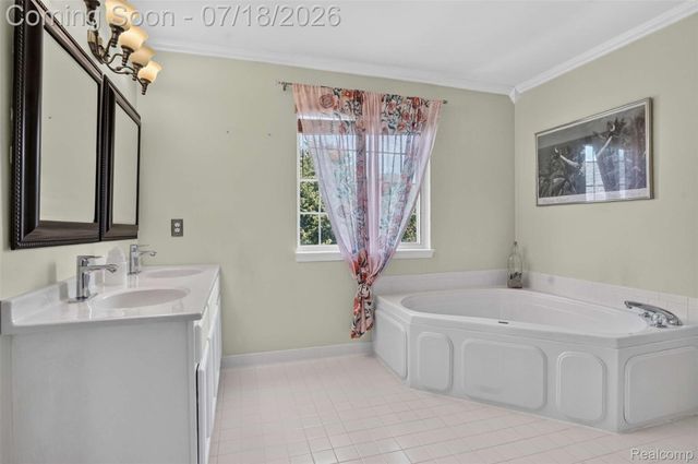 5363 Mill Race Way, Commerce Charter Township, MI 48382