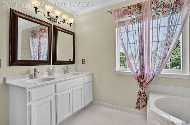 5363 Mill Race Way, Commerce Charter Township, MI 48382