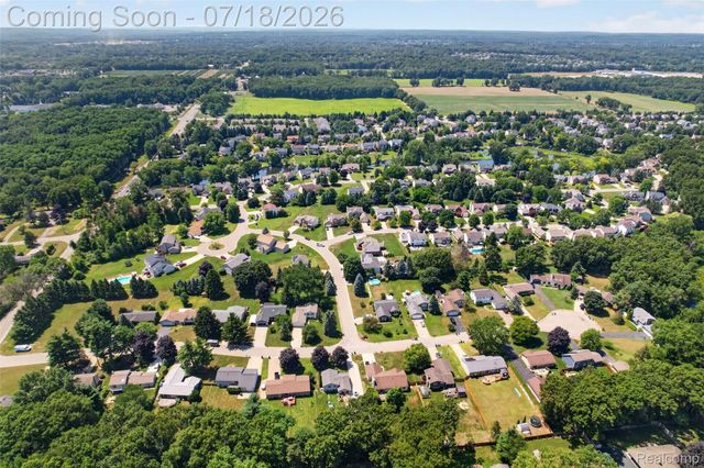 5363 Mill Race Way, Commerce Charter Township, MI 48382