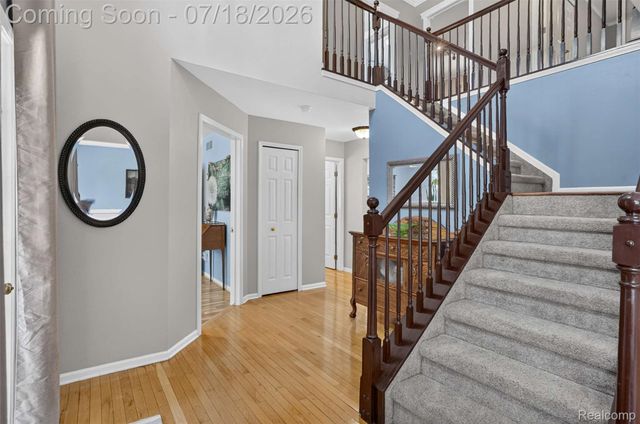 5363 Mill Race Way, Commerce Charter Township, MI 48382