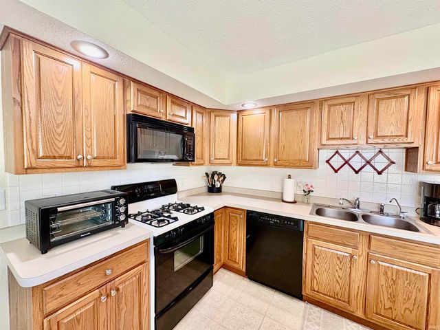 58348 Jefferson View Drive, Goshen, IN 46528