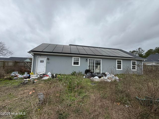 206 Fox Way N, Hubert, NC 28539