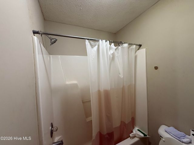 206 Fox Way N, Hubert, NC 28539