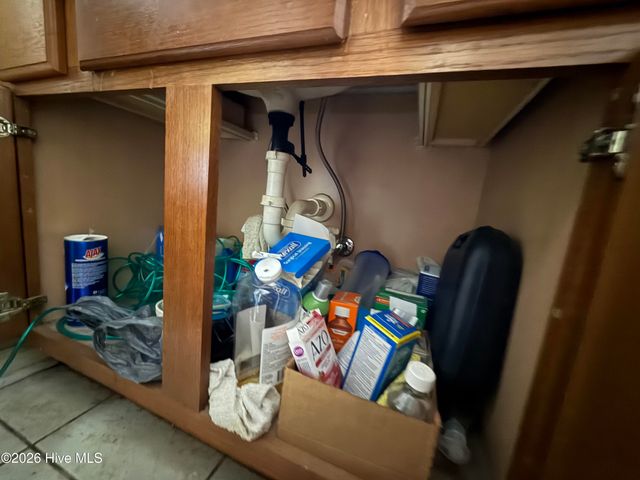 206 Fox Way N, Hubert, NC 28539