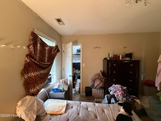 206 Fox Way N, Hubert, NC 28539