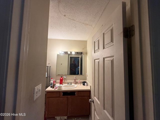 206 Fox Way N, Hubert, NC 28539