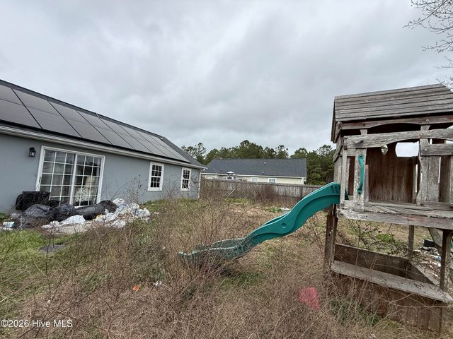 206 Fox Way N, Hubert, NC 28539