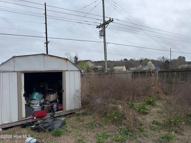 206 Fox Way N, Hubert, NC 28539