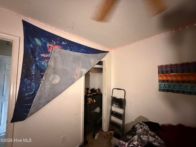 206 Fox Way N, Hubert, NC 28539